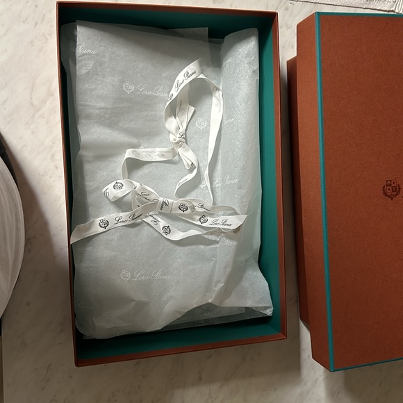 Loro piana 2 empty boxes , different sizes box 1 15by 10 inches. - Picture 10 of 12